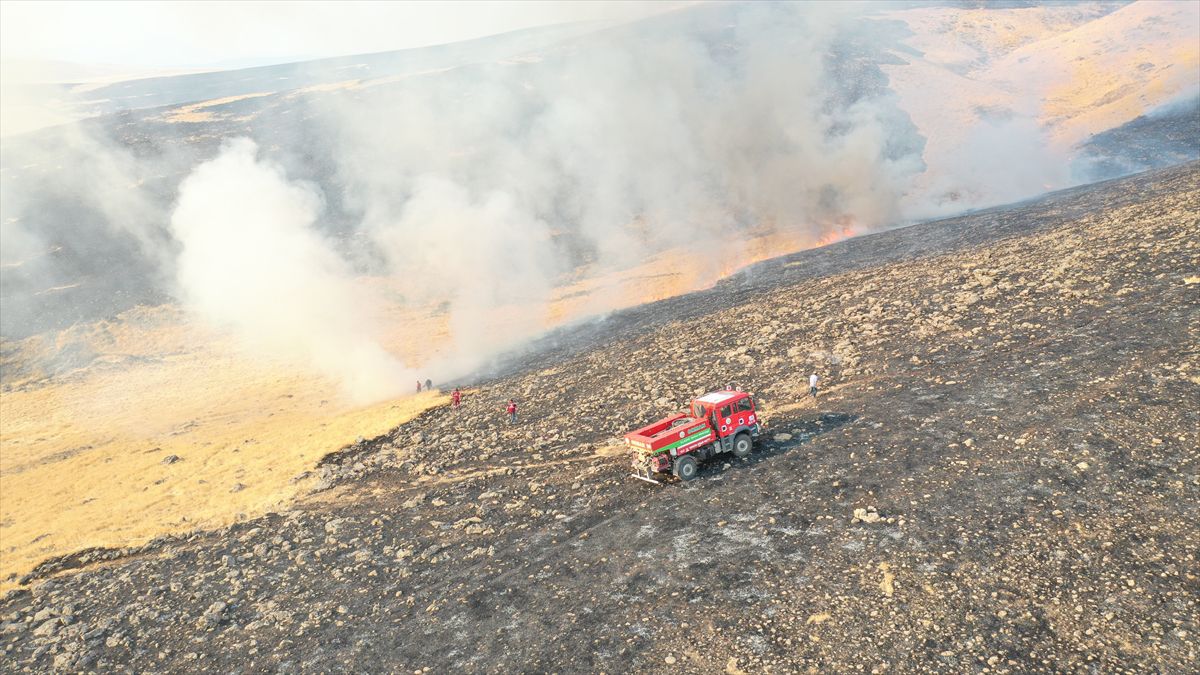Elazığ’da Örtü Yangını Kontrol Altına Alındı
