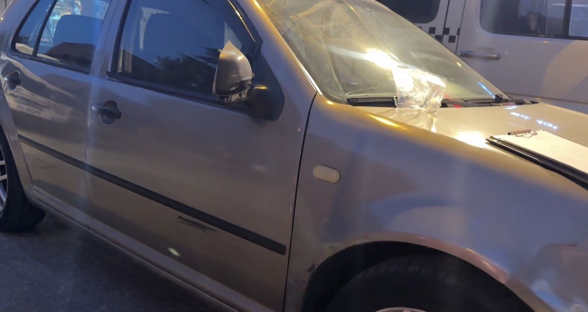 Eskişehir'de Polisten Kaçan Şüpheli Park Halindeki Aracın Aynasını Kırdı