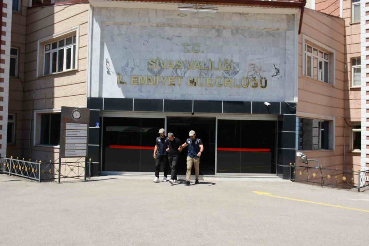 Sivas'ta FETÖ Hükümlüsü Yakalandı