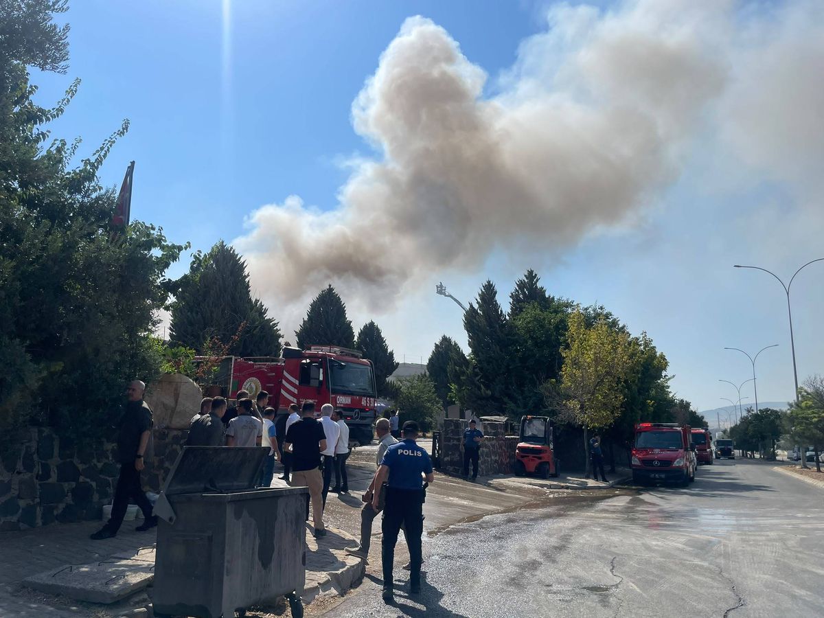 Gaziantep'te tekstil fabrikasında yangın