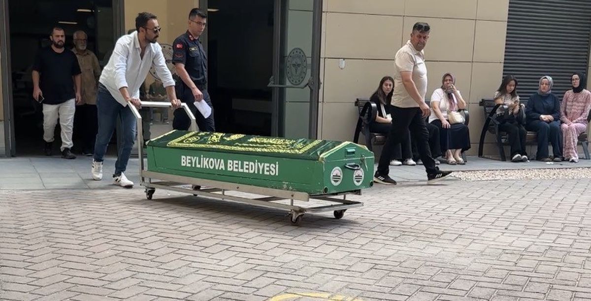 Eskişehir'de 4 yaşındaki Elif havuza düşerek hayatını kaybetti