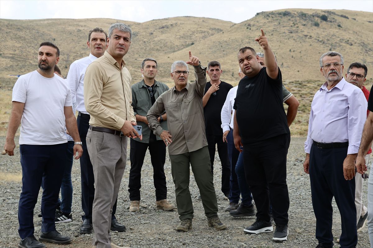 Hesarek Kayak Merkezi Yolunda Genişletme Çalışması Başladı
