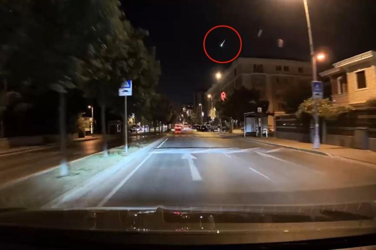 Büyükçekmece'de gök taşının düşme anı kamerada