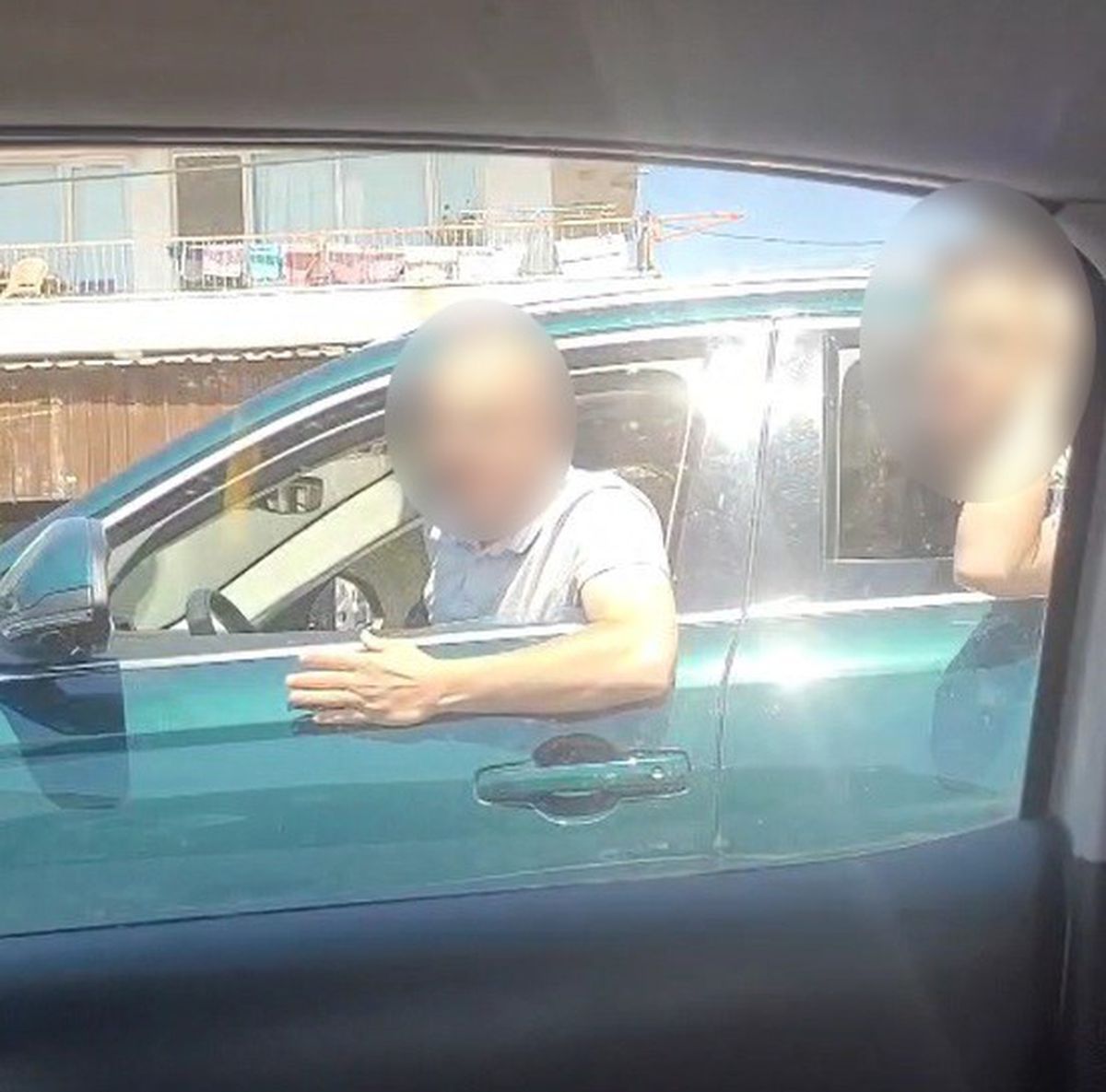 İzmir Otoyolunda Yol Tartışması Taşlı Saldırıya Dönüştü