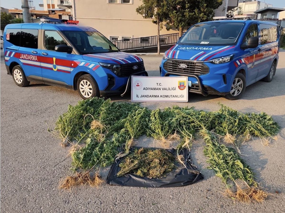 Kahta'da Uyuşturucu Operasyonu: 1,5 Kg Esrar Ele Geçirildi