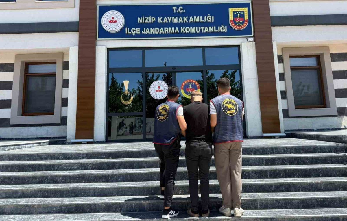 Gaziantep'te Aranan İki Hükümlü Jandarma Tarafından Yakalandı