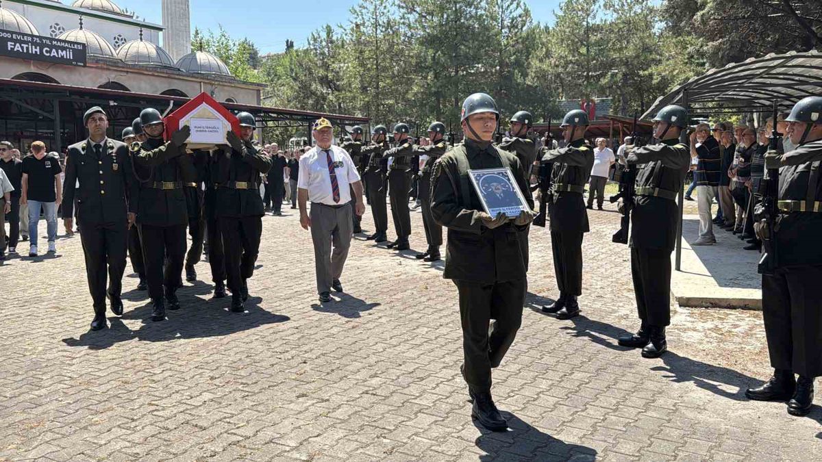 Kıbrıs Gazisi Ruhi İlteroğlu Son Yolculuğuna Uğurlandı