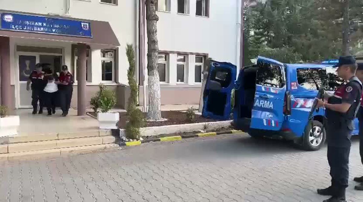 Kırıkkale'de Sentetik Ecza Operasyonu: 2 Bin 486 Hap Ele Geçirildi, 2 Tutuklama