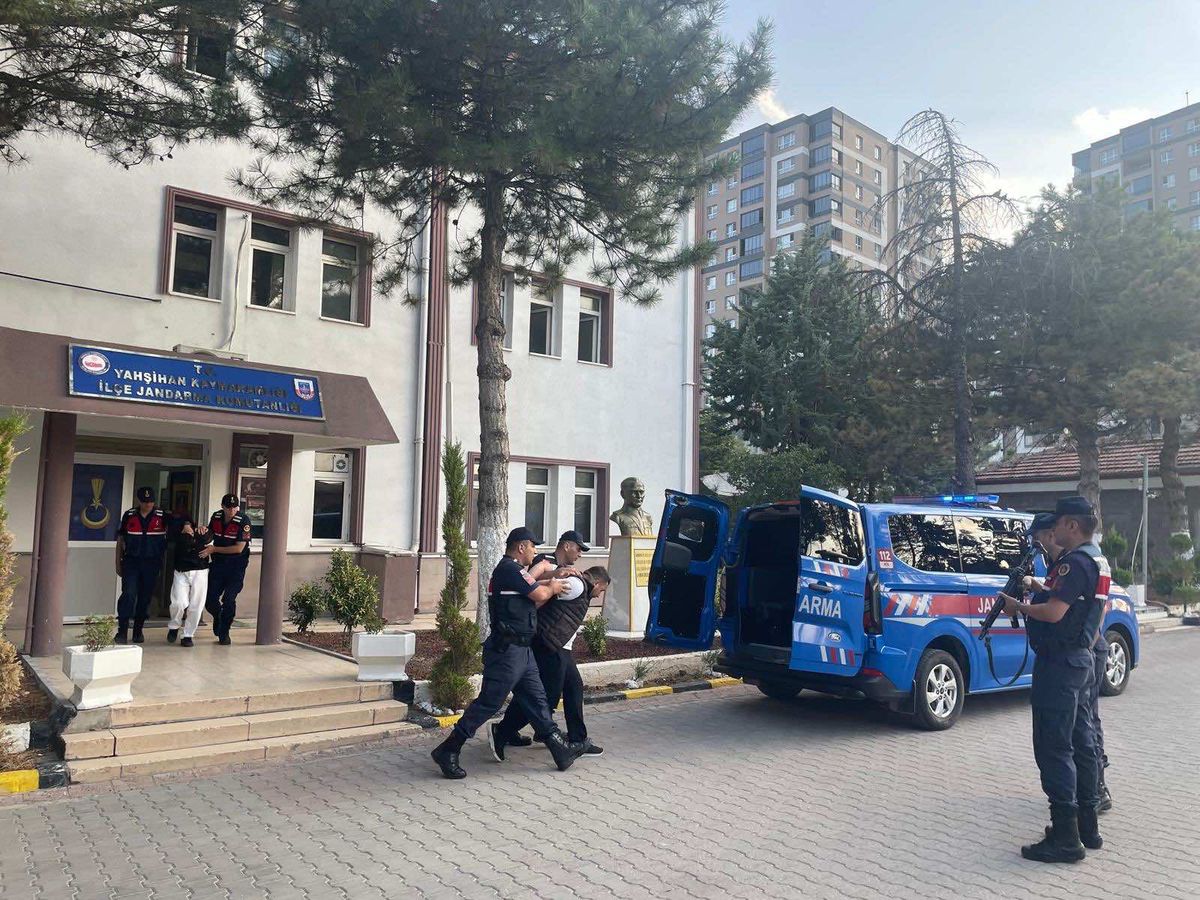 Kırıkkale'de Uyuşturucu Operasyonu: 2 Bin 486 Sentetik Hap Ele Geçirildi, 2 Tutuklama
