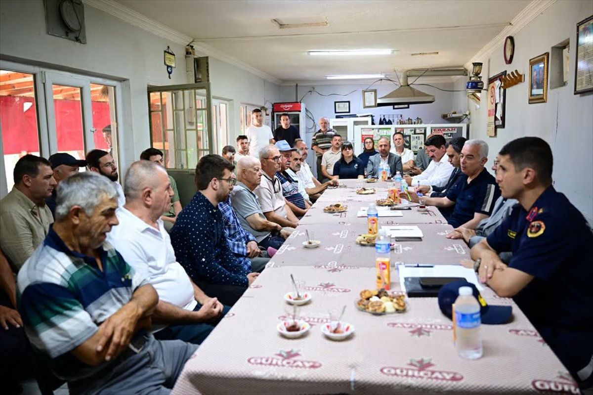 Vali Turan Akıncılar Köyü’nde Üreticilerle Buluştu