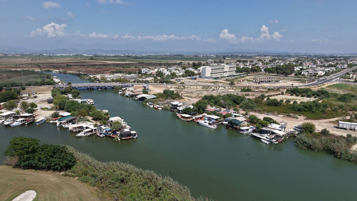 Antalya'da Doğa Katliamı: Köprüçay ve Beşgöz Nehirleri Kaçak Çardak ve Lağım Atıklarıyla Kirletildi