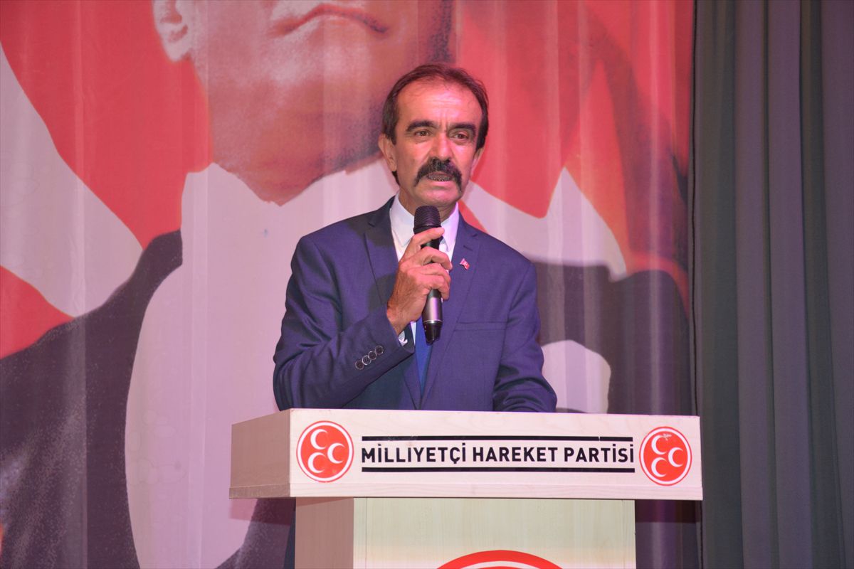 MHP Demirci'de yeni ilçe başkanı Veysel Çınar