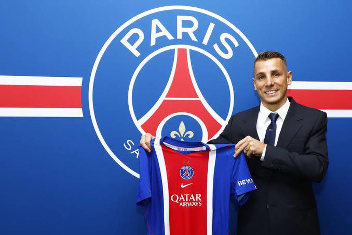 Paris Saint-Germain, Aston Villa’dan Lucas Digne’i transfer etti