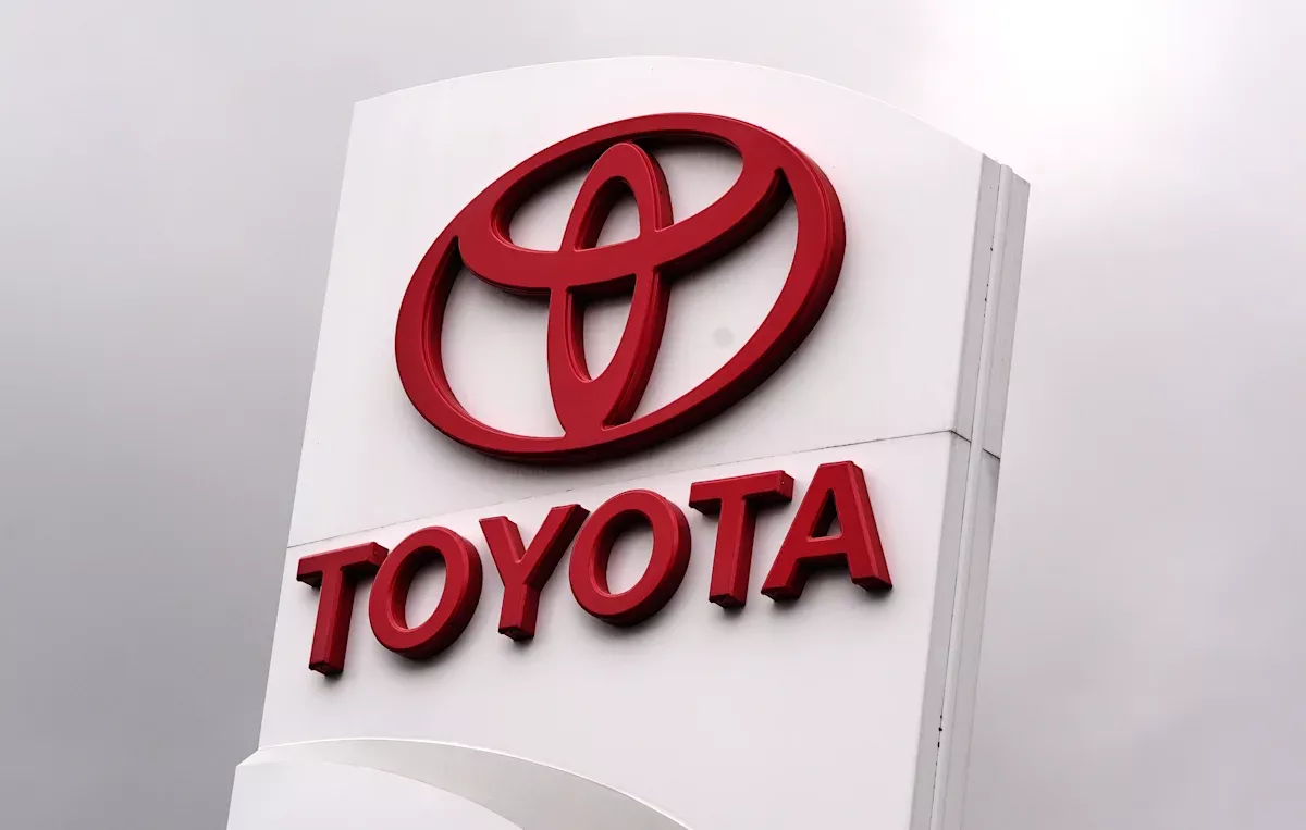 Toyota 655 Bin Camry'yi Geri Çağırdı: Güvenlik Göstergelerinde Ekran Hatası