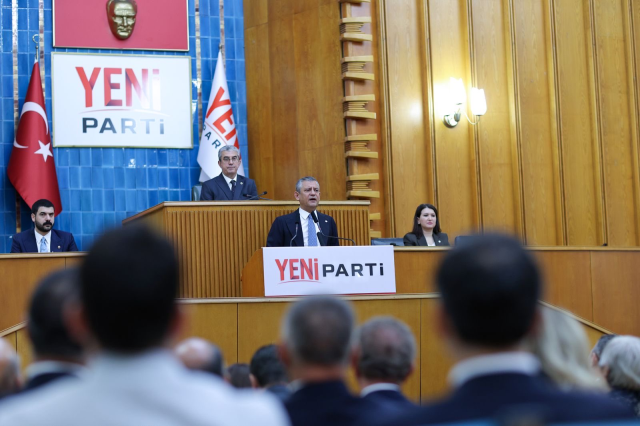 yeni partili vekillerden ozgur 12384923 4886 1 m