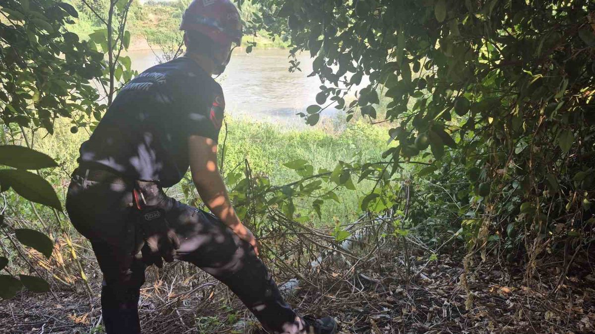 Adana'da İki Çocuk Kayboldu: Nehir Kenarında Kıyafet Bulundu