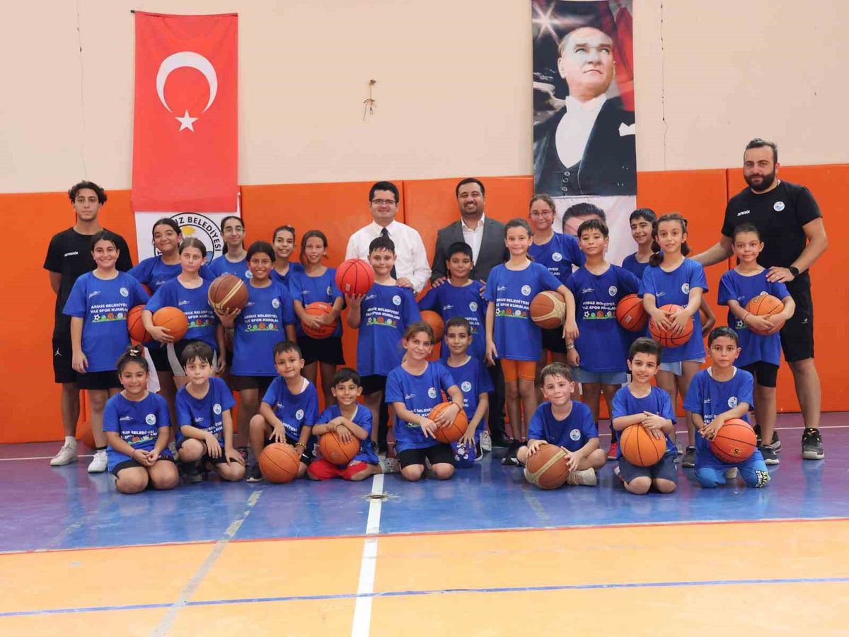 Kaymakam Eroğlu, Arsuz'daki Yaz Kurslarını Ziyaret Etti