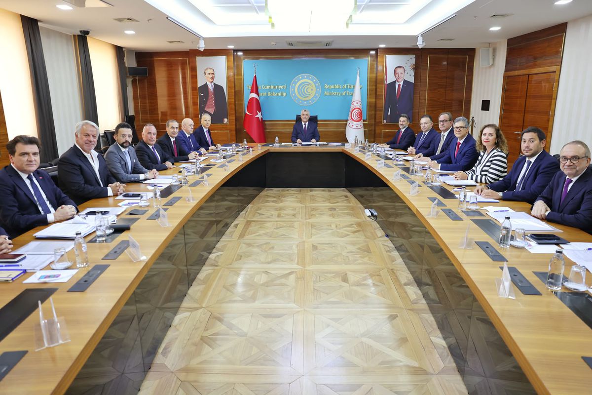Ticaret Bakanı Bolat: Hizmet İhracatında Tarihi Rekor Kırıldı