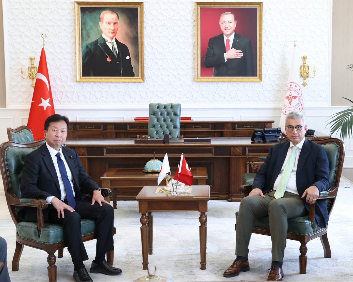Sağlık Bakanı Memişoğlu, Japonya'dan gelen heyetle sağlık iş birliğini görüştü
