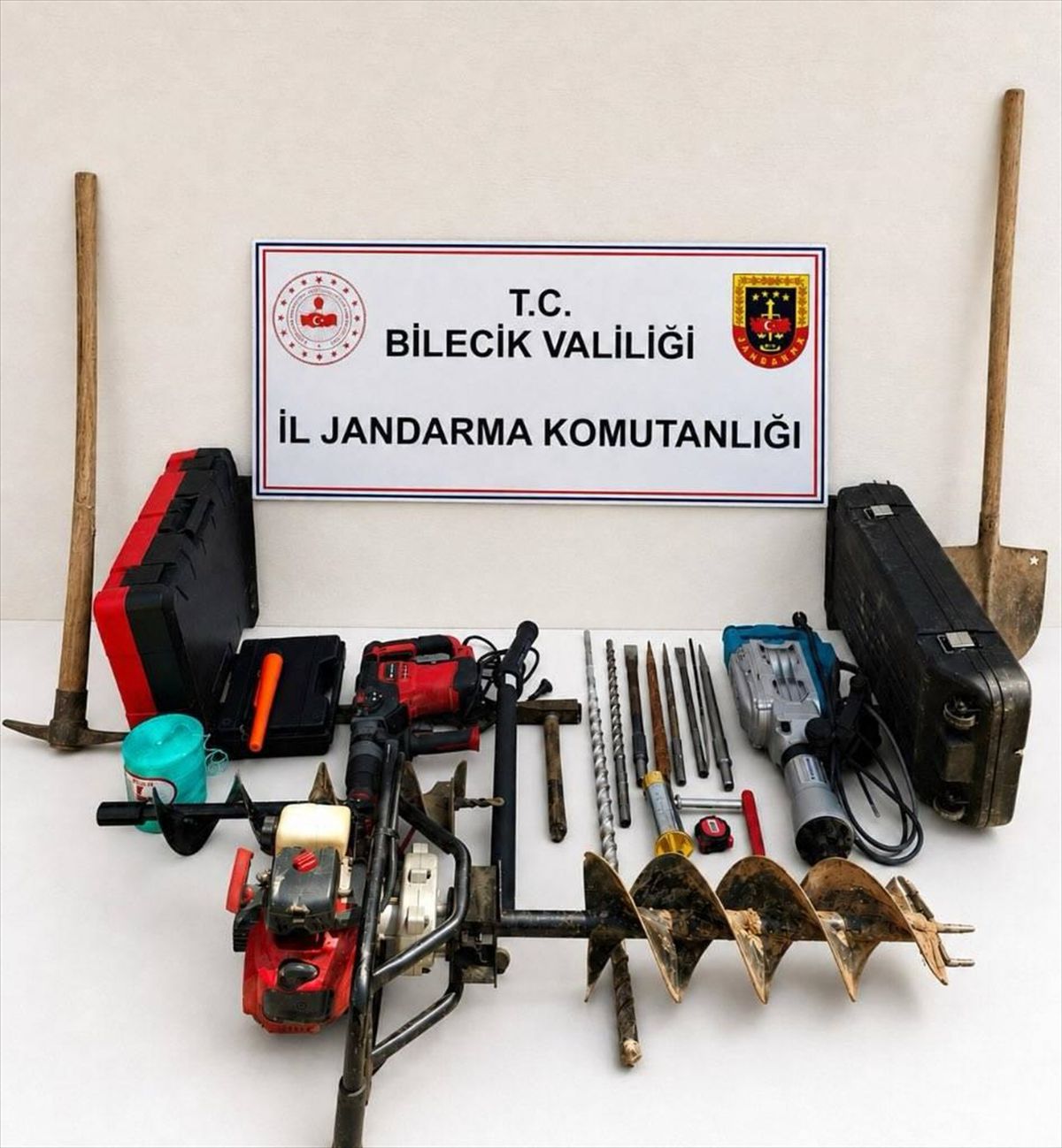 Söğüt’te kaçak kazı operasyonu: 5 gözaltı