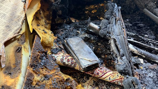 cep telefonlarinin patladigi evde yangin cikt 4 20139330 o