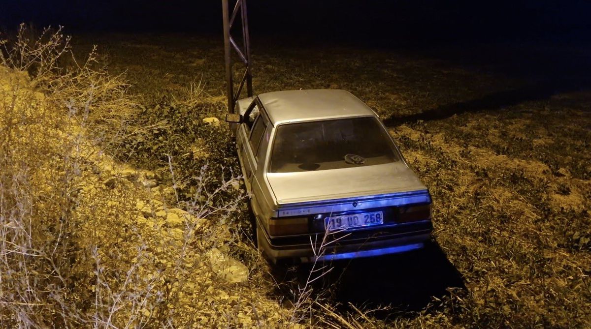 Alkollü sürücü tarlaya uçtu: 1 yaralı