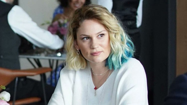 farah zeynep abdullahin ahbap 20138734 6822 1 m