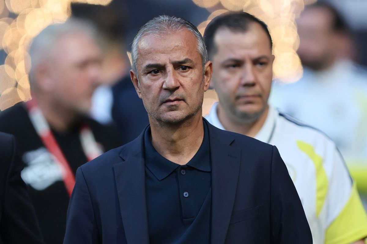 Fenerbahçe'yi bekleyen zorlu fikstür! 15 günde 5 kritik maça çıkacak