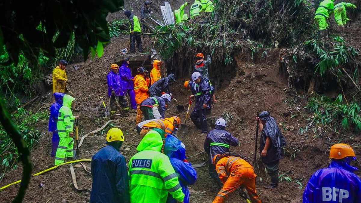 Filipinler'de sel sonrası su kaynaklı hastalık uyarısı