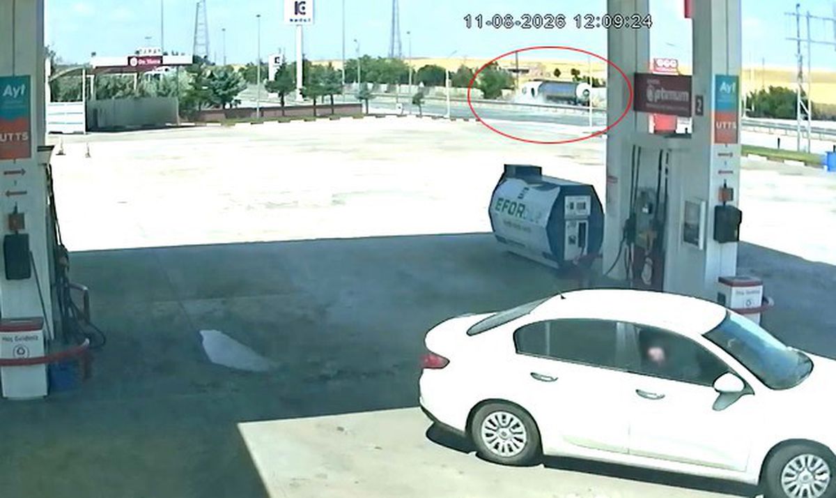 Kulu'da TIR Sürücüsü Kalp Krizi Geçirdi, Bariyerlere Çarptı