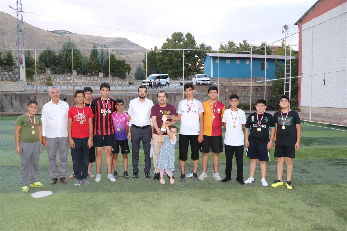 Keban'da Camiler Arası Futbol Turnuvası Sona Erdi