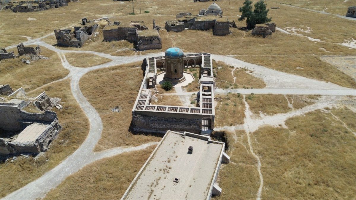 Kerkük'te Selçuklu Mirası Gök Kümbet Restore Edilsin