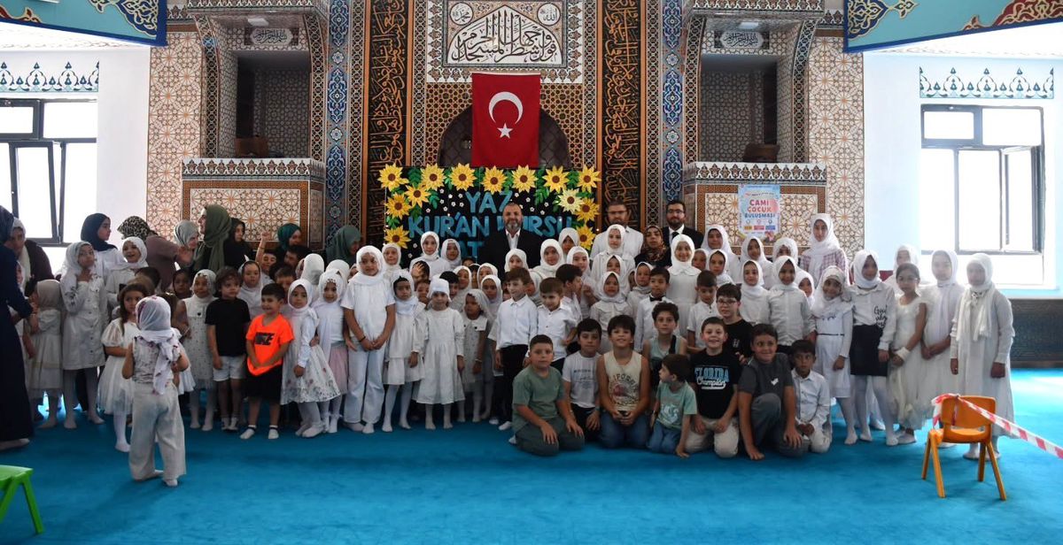 Kütahya İl Müftüsü Dr. İrfan Açık, Yaz Kur'an Kursu Öğrencileriyle Buluştu