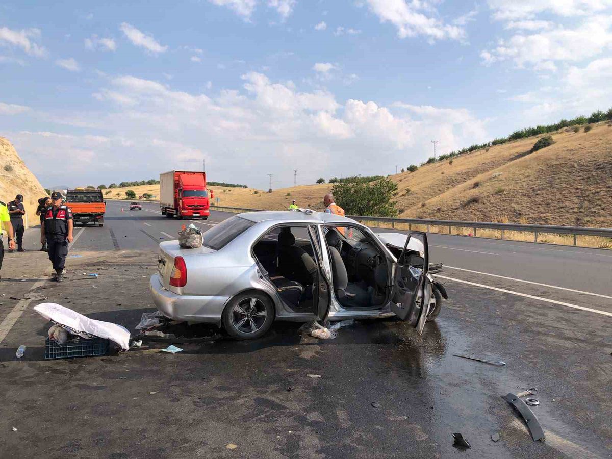Malatya'da 3 Araçlı Trafik Kazasında 8 Yaralı