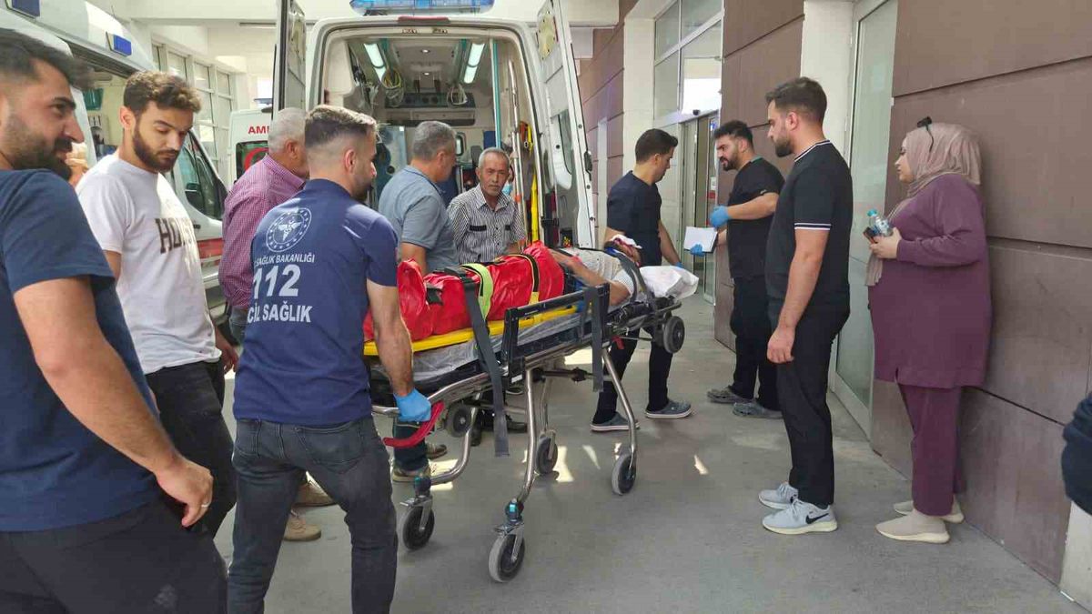 Adıyaman'da Motosiklet ile Otomobil Çarpıştı: 1 Ağır Yaralı