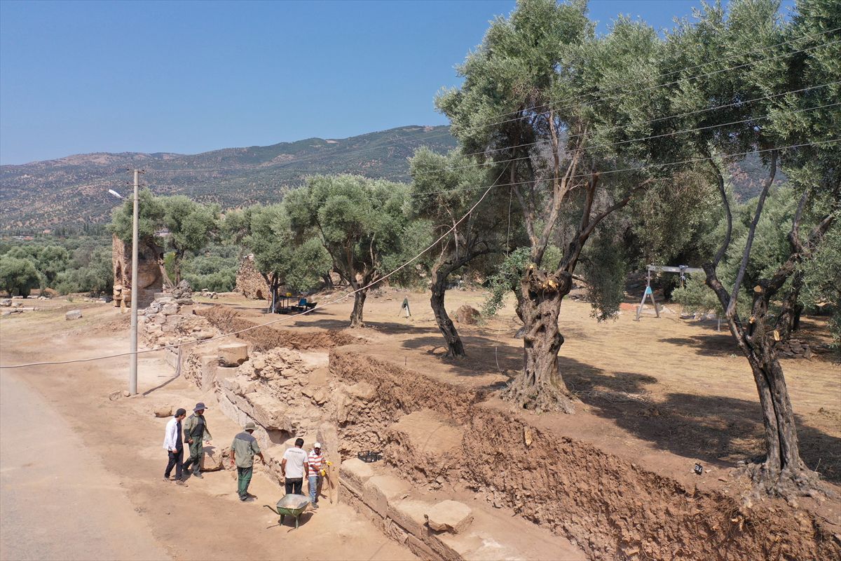 Nysa'da 1600 Yıllık Roma Hamamı Gün Yüzüne Çıkarılıyor