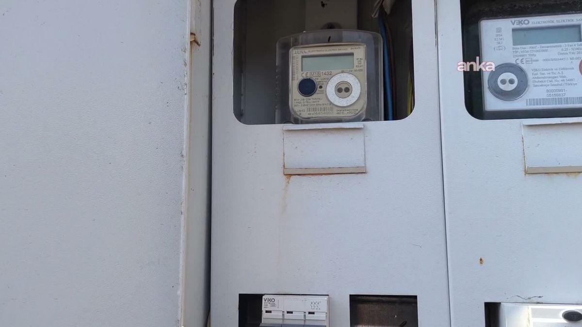 Kadirlili Aile: Elektrik Kesildi, Tüp Yok, Çocuklarımın İhtiyacını Karşılayamıyorum
