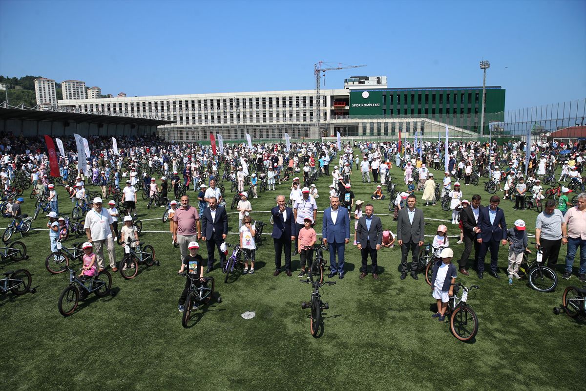 Rize'de Yaz Kur'an Kursları Kapanışı: 1053 Bisiklet Dağıtıldı