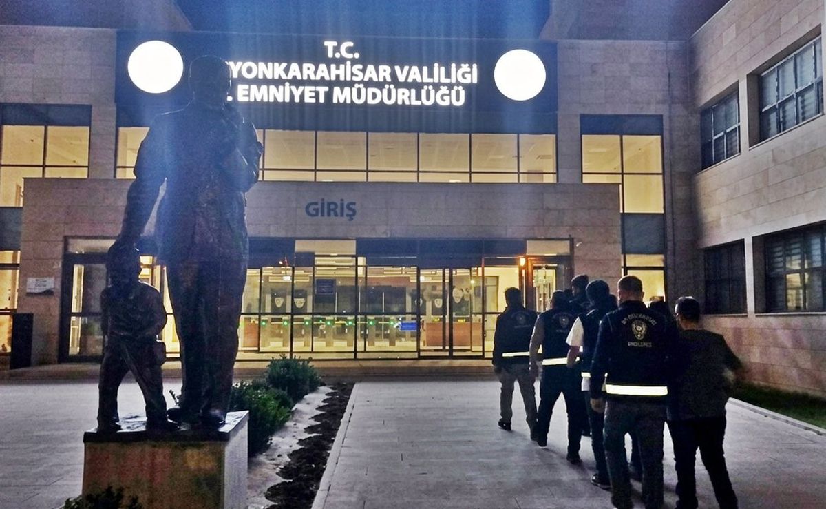 Afyonkarahisar'da Çalınan Otomobil Polis Operasyonuyla Bulundu