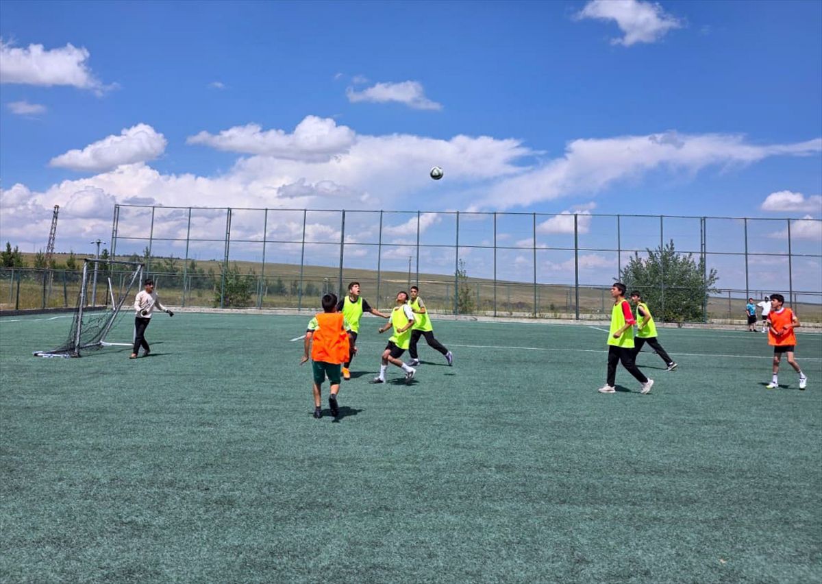 Sarıkamış’ta Yaz Kur'an Kursları Futbol Turnuvası Sona Erdi