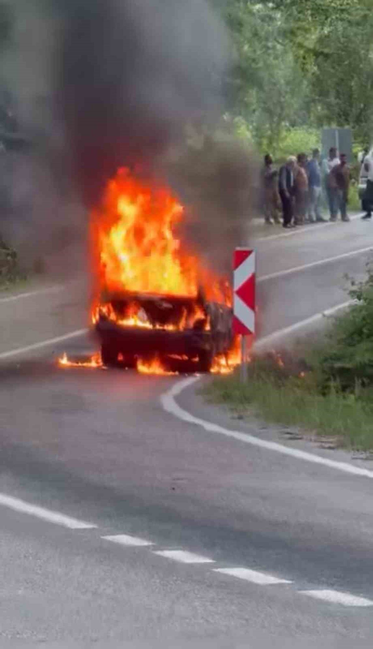 Sinop'ta Seyir Halindeki Otomobil Alev Aldı