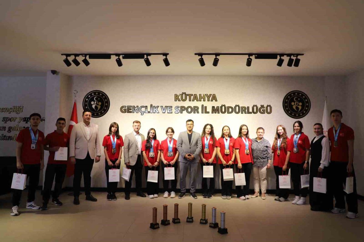 Tavşanlı Karatecilerinden İl Müdürü Küçük’e Ziyaret