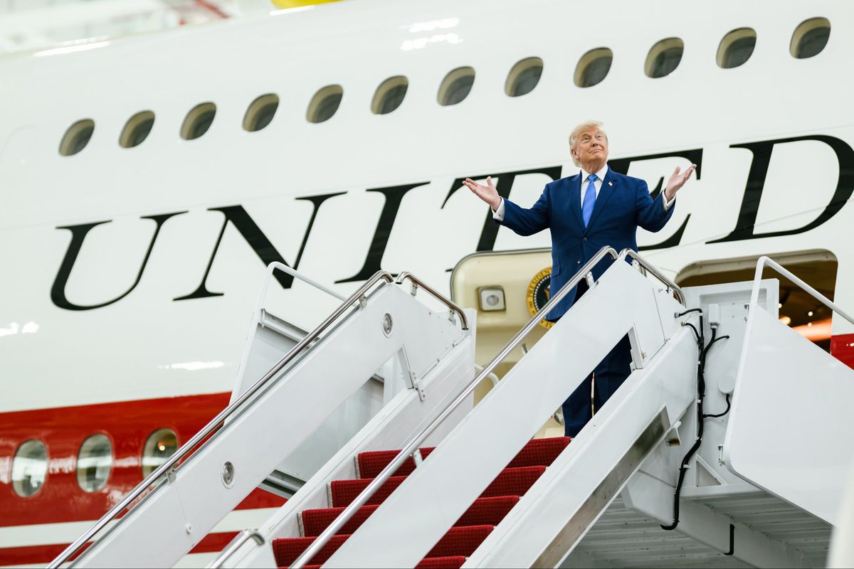 Trump, Türkiye’deki NATO Zirvesi Sonrası Gizlice Uçak Değiştirdi