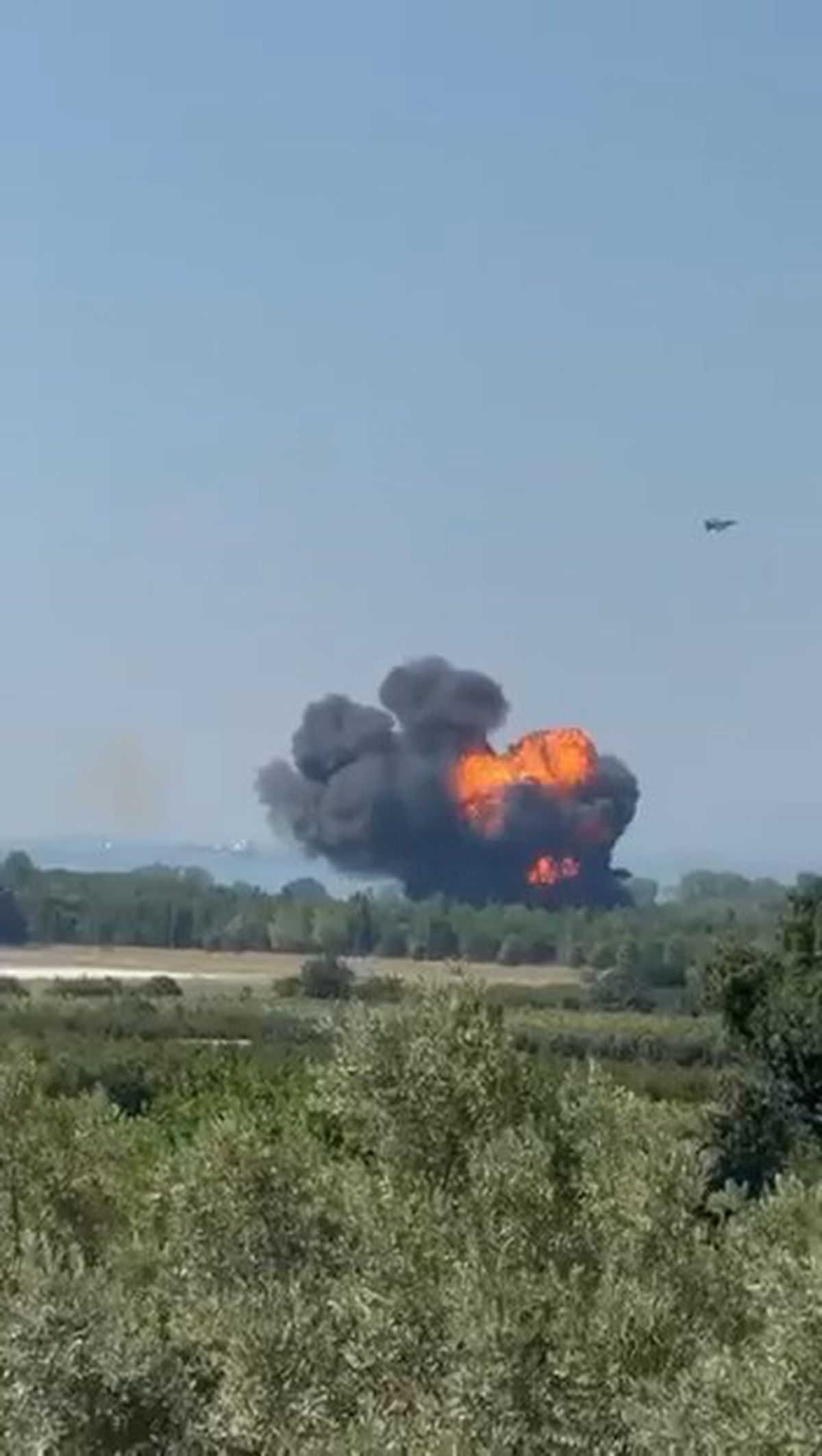 Yalova'da F-16 eğitim uçağı düştü: Pilot kurtuldu