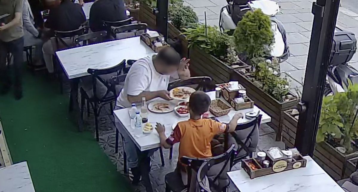 Arnavutköy'de skandal! Müşteri kendi kılını yemeğe attı, hesabı ödemedi