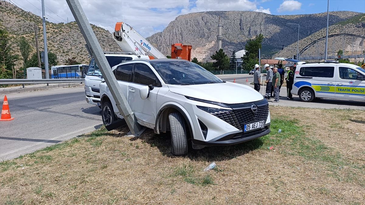 Amasya'da itfaiye aracı ile SUV çarpıştı: 1 yaralı