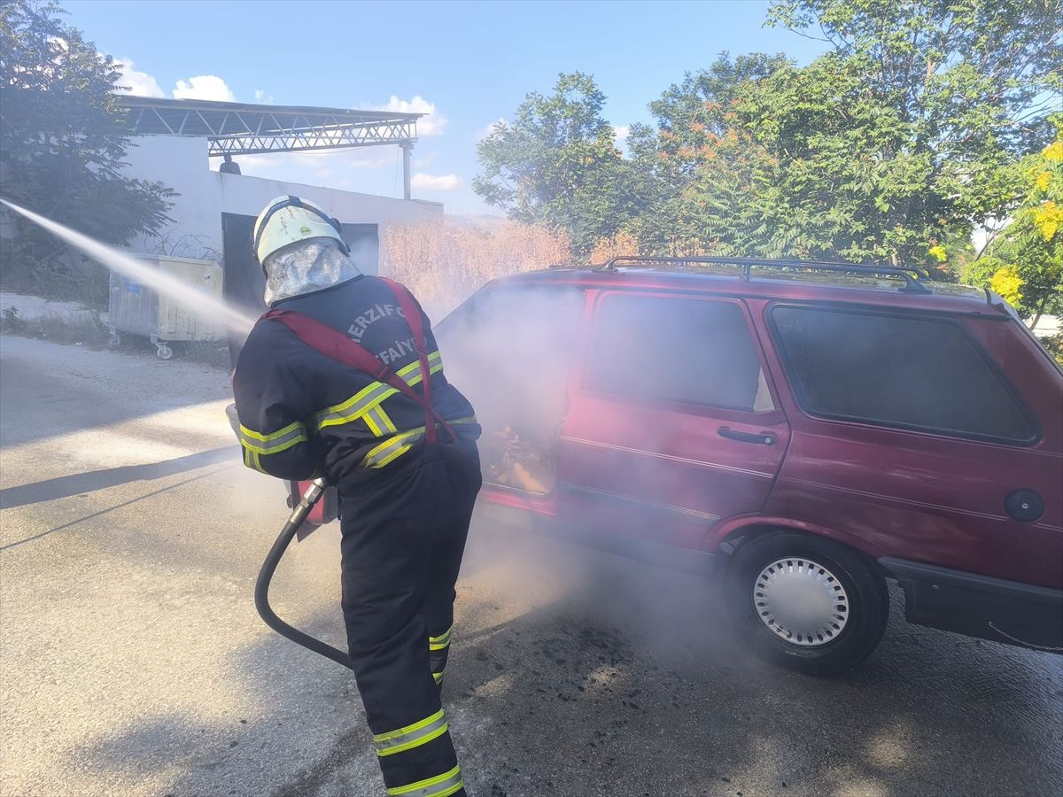 Amasya'da otomobilde çıkan yangın itfaiye ekiplerince söndürüldü