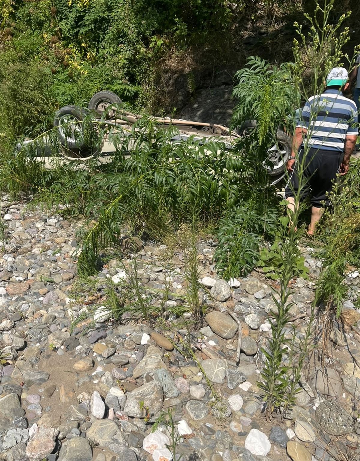 Düzce'de feci kaza: Sürücü 10 saat sonra kurtarıldı