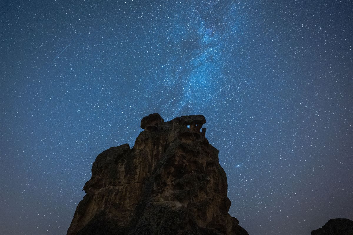 Eskişehir'de Perseid Meteor Yağmuru Doğanlı Kale'de Görüntülendi