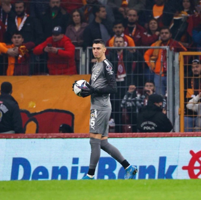 fenerbahceden berke ozer bomba afd9323718 2386 1 m